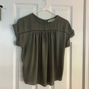 LOFT Green Cuffed Sleeve Pleated Blouse